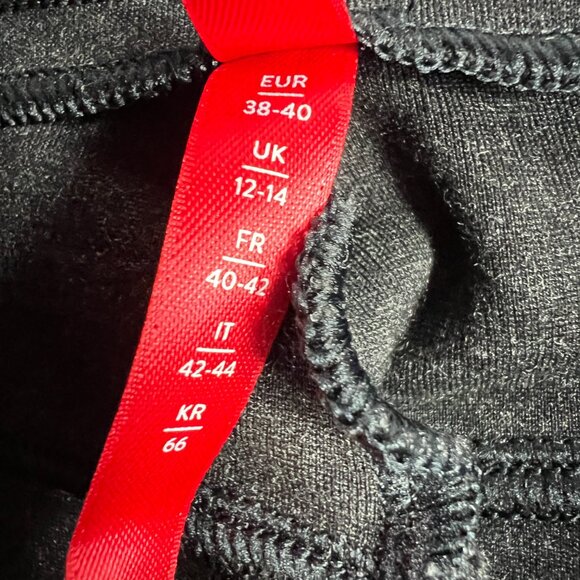 Spanx Super Smooth Pants Women's 27x26* Ponte Flare Crop Front Seam Black Tag M - Picture 6 of 16